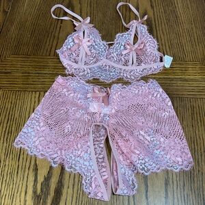 Sexy lingerie 2 piece matching lace bra and panty with open crotch S